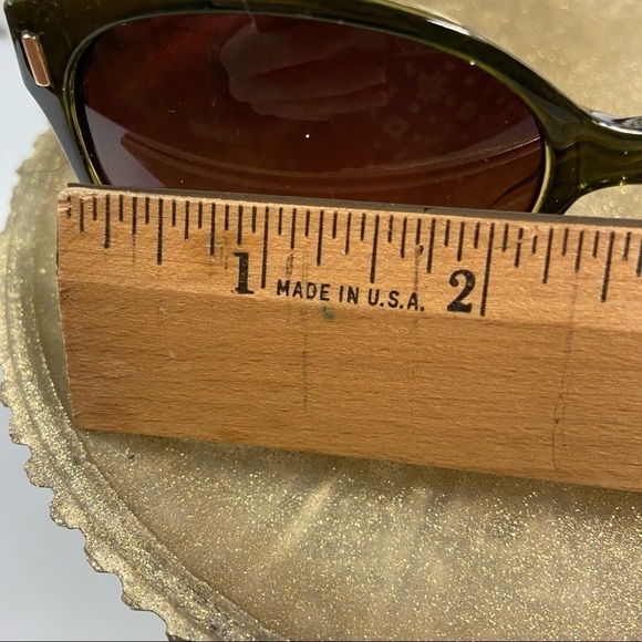 Tahari by Elie Tahari Oversized Slight Cat Eye Sunglasses, Honey Tortoise/Gold - Picture 10 of 10